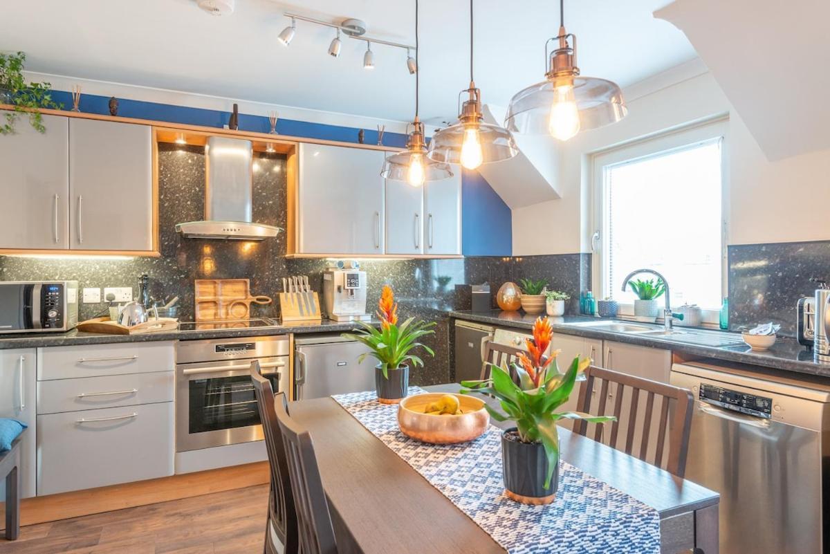 The Yew Grove Apartment *